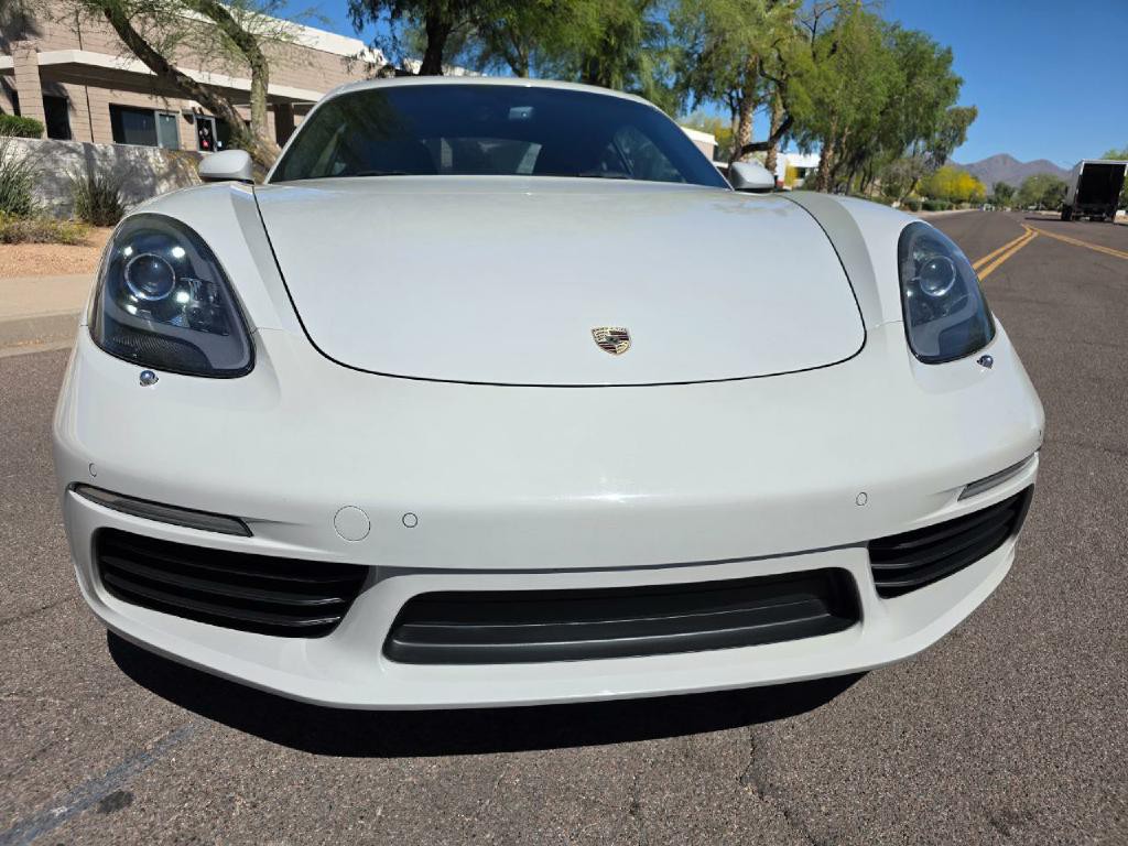 2018 Porsche Cayman Image 10