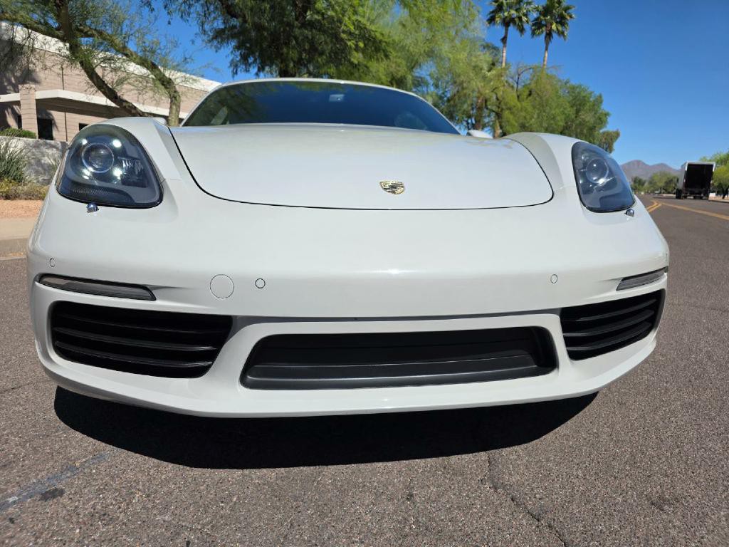 2018 Porsche Cayman Image 11