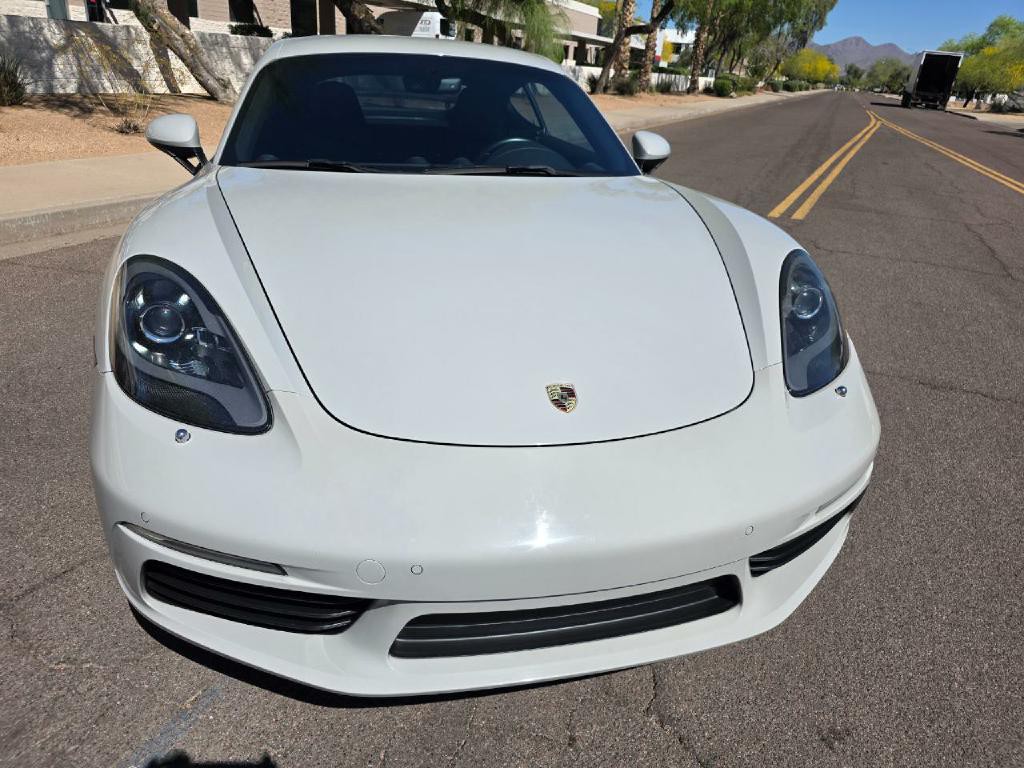 2018 Porsche Cayman Image 12