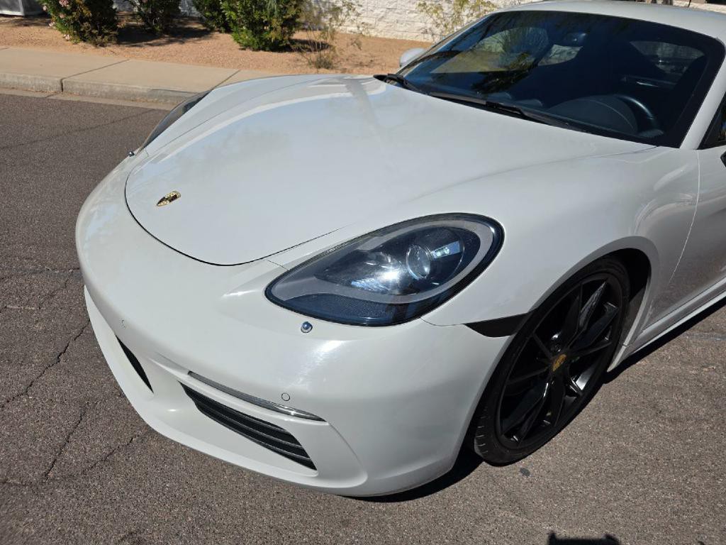 2018 Porsche Cayman Image 14