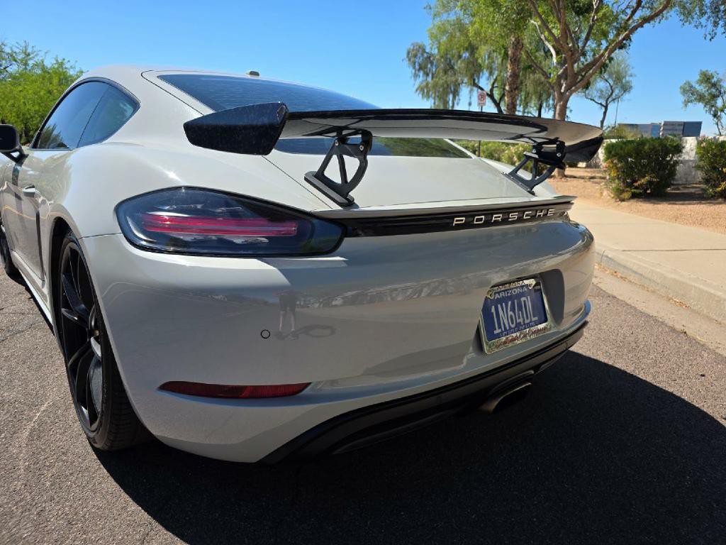 2018 Porsche Cayman Image 21