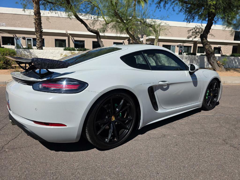 2018 Porsche Cayman Image 26