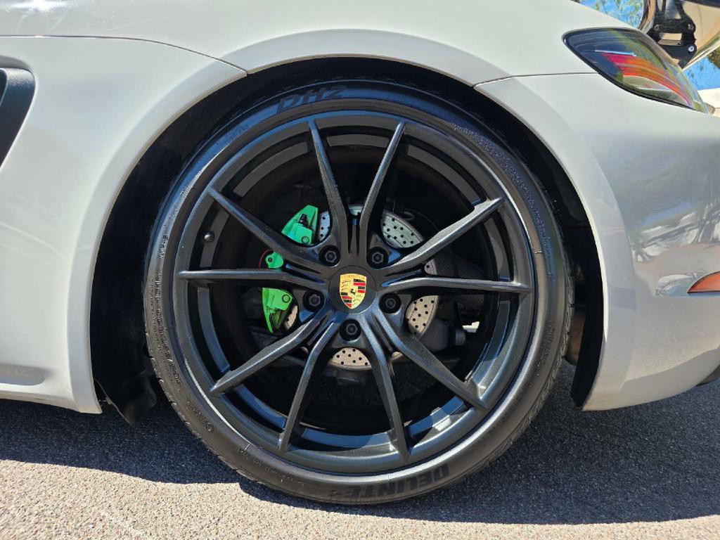 2018 Porsche Cayman Image 32