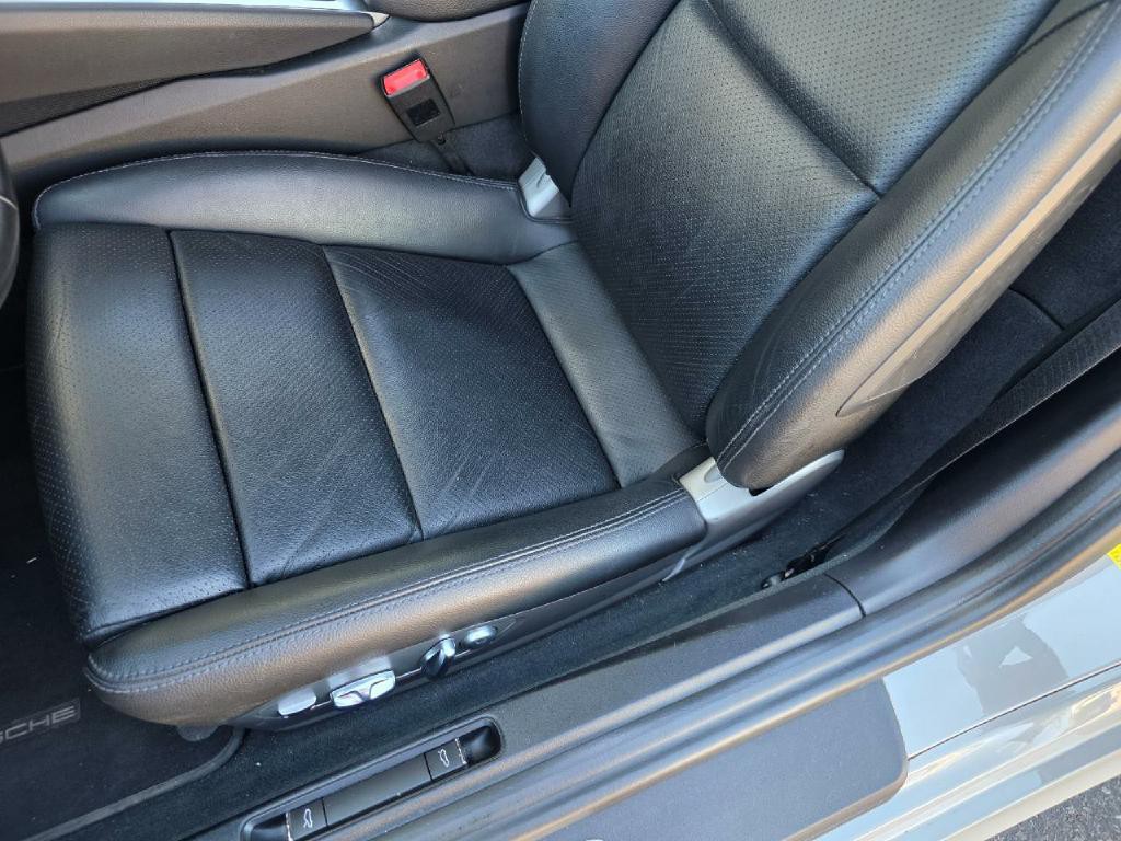 2018 Porsche Cayman Image 41