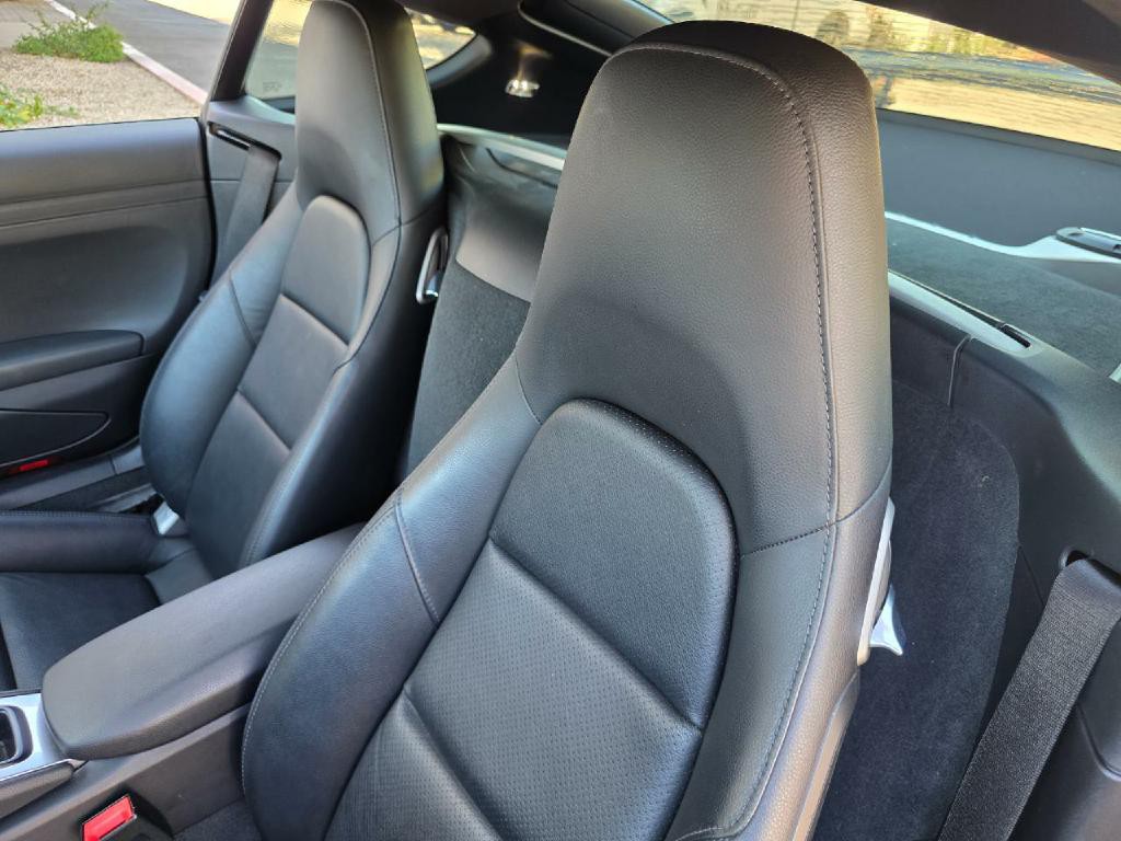 2018 Porsche Cayman Image 43