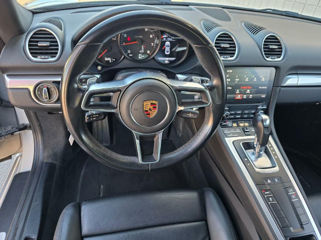 2018 Porsche Cayman Image 44