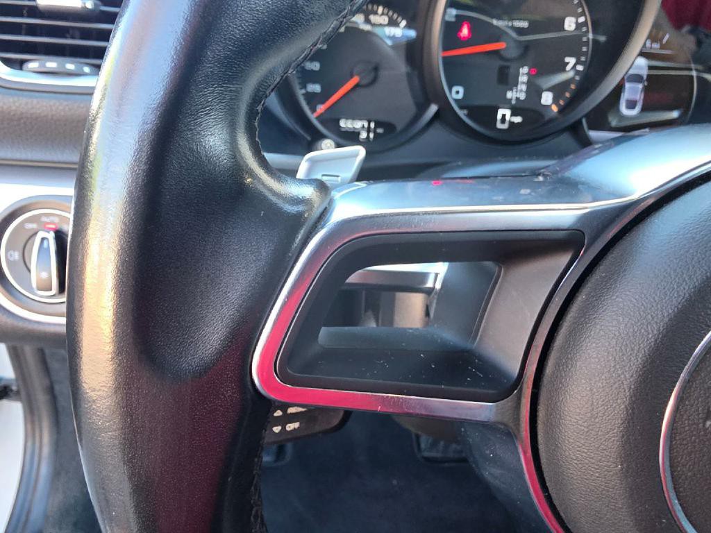 2018 Porsche Cayman Image 46