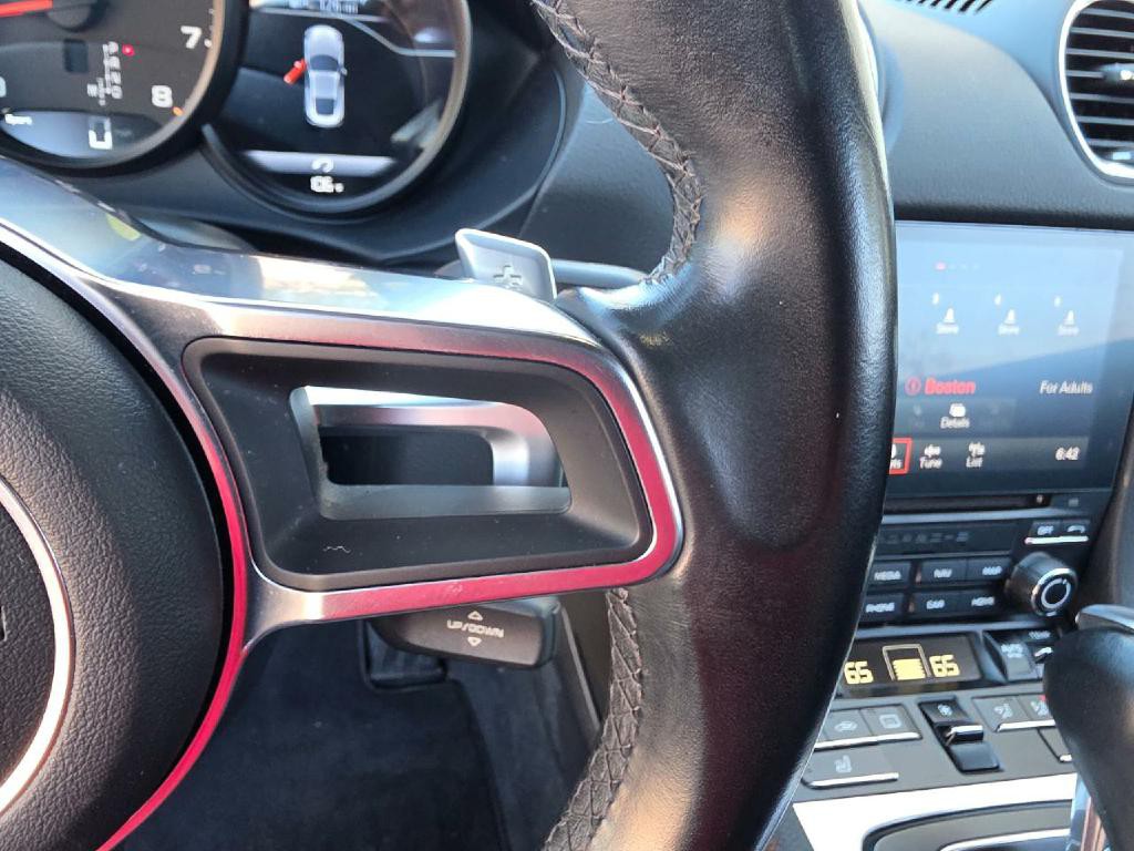 2018 Porsche Cayman Image 48