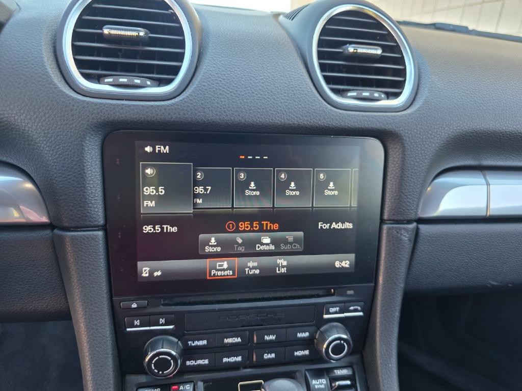 2018 Porsche Cayman Image 51