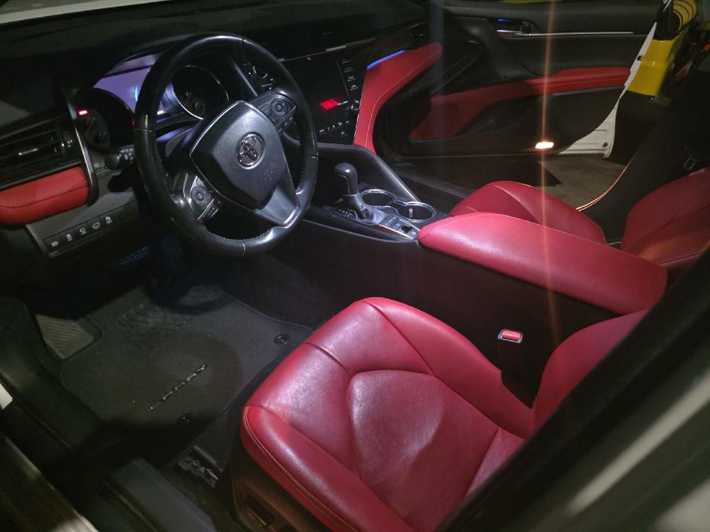 2019 Toyota Camry Image 10