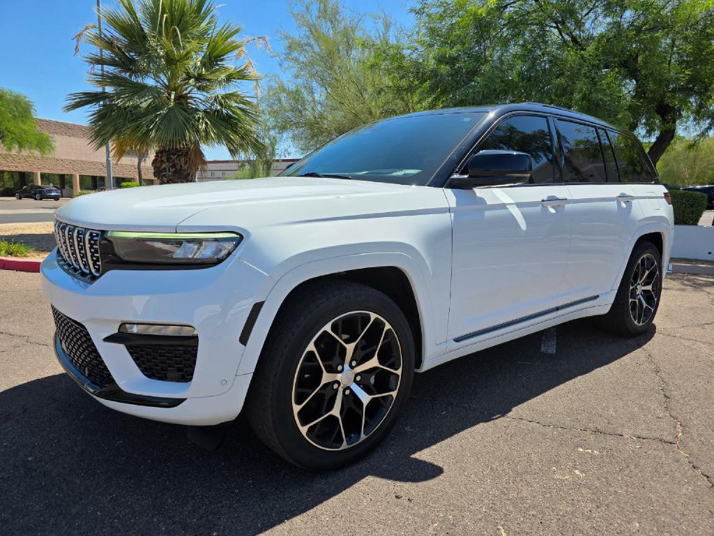 2023 Jeep Grand Cherokee Image 2