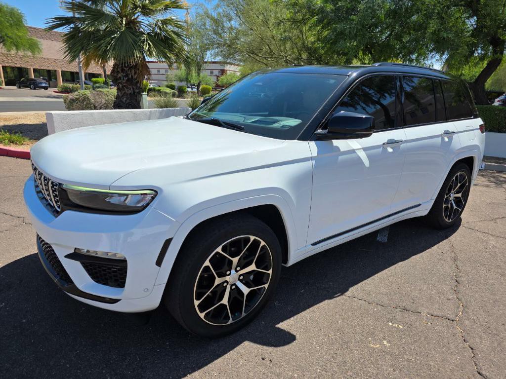 2023 Jeep Grand Cherokee Image 3