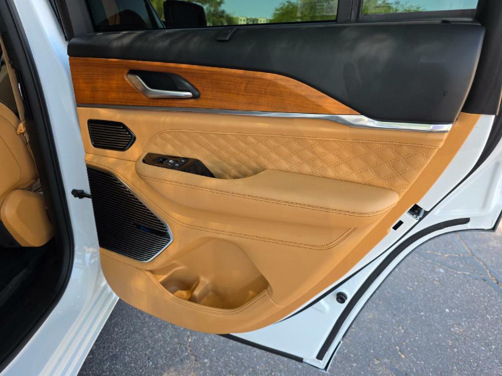 2023 Jeep Grand Cherokee Image 68