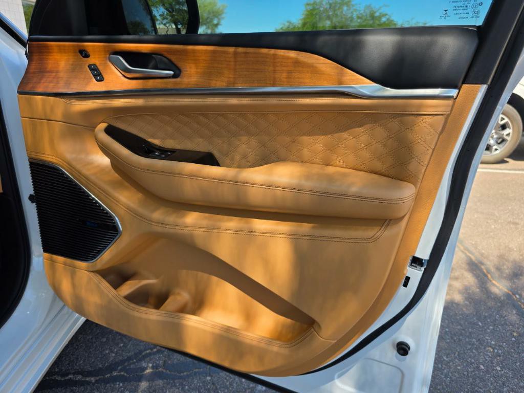 2023 Jeep Grand Cherokee Image 69
