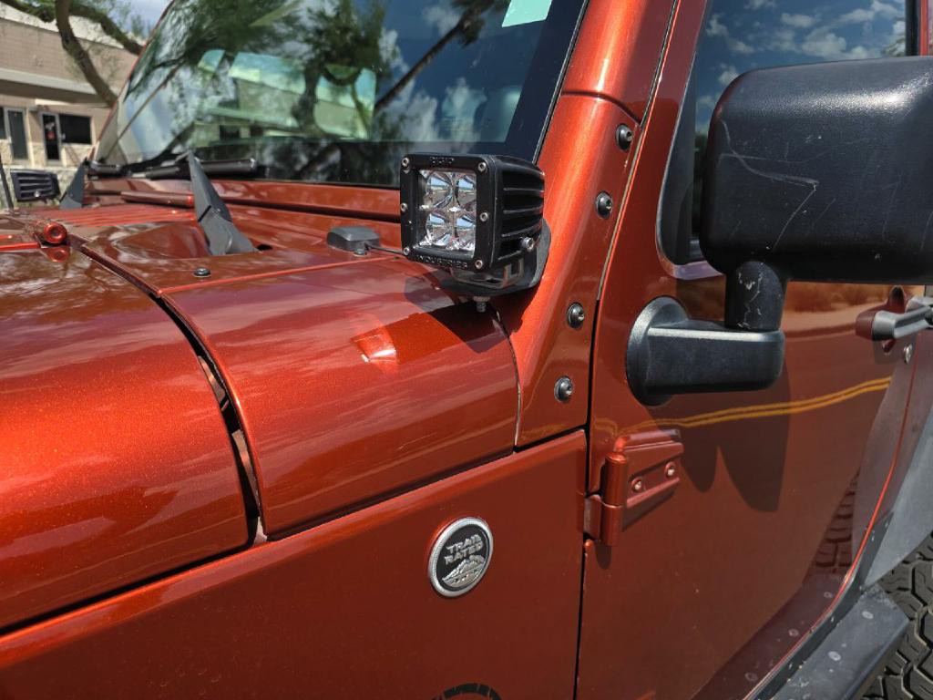 2014 Jeep Wrangler Image 14