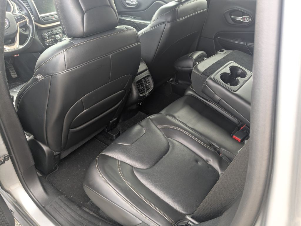 2015 Jeep Cherokee Image 9