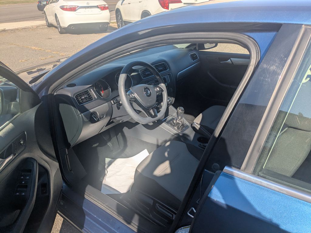 2017 Volkswagen Jetta Image 8