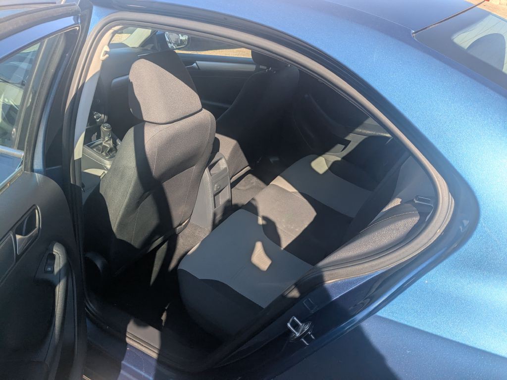 2017 Volkswagen Jetta Image 9