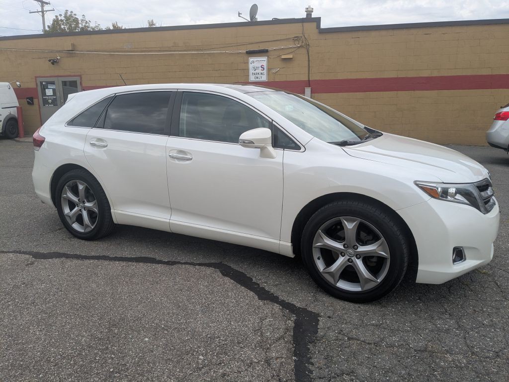 2013 Toyota Venza Image 1