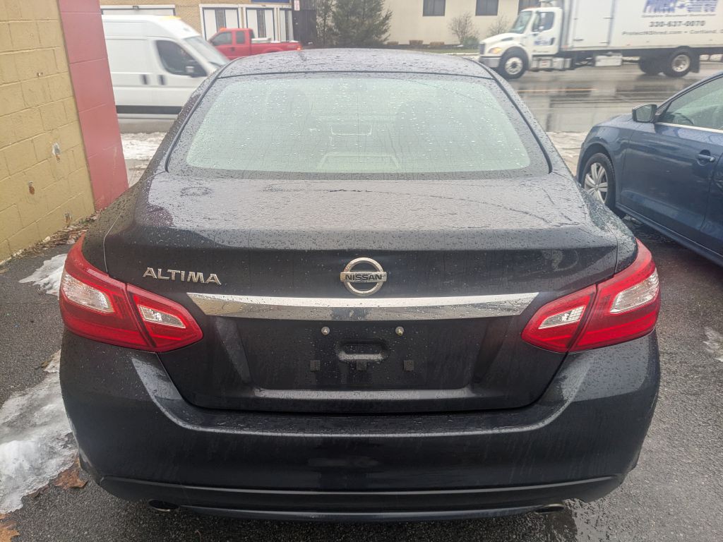 2016 Nissan Altima Image 5
