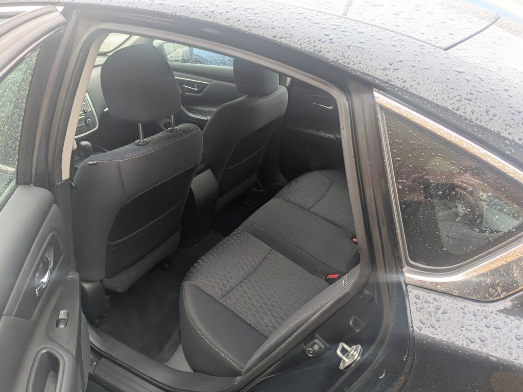 2016 Nissan Altima Image 8