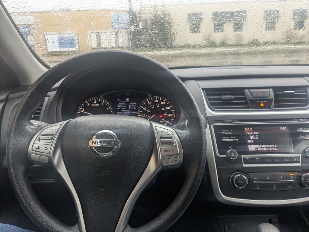 2016 Nissan Altima Image 12