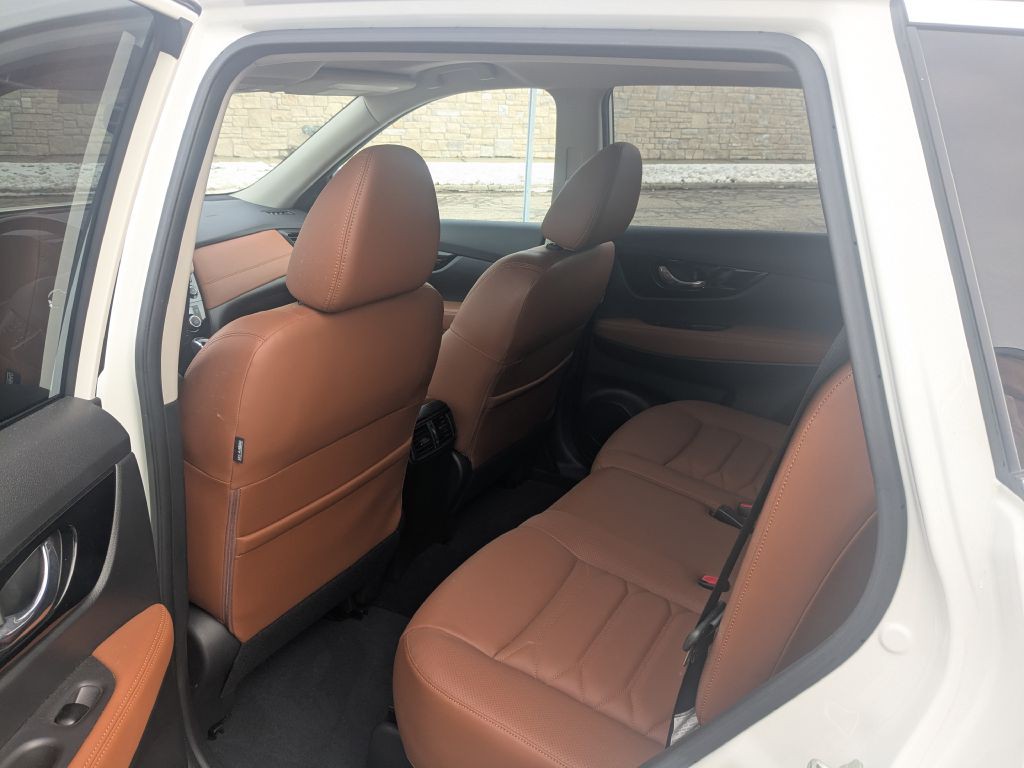 2018 Nissan Rogue Image 9