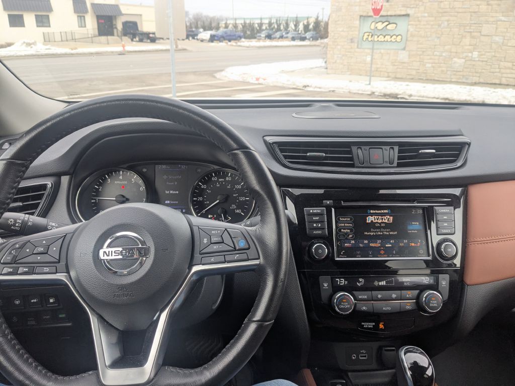 2018 Nissan Rogue Image 14