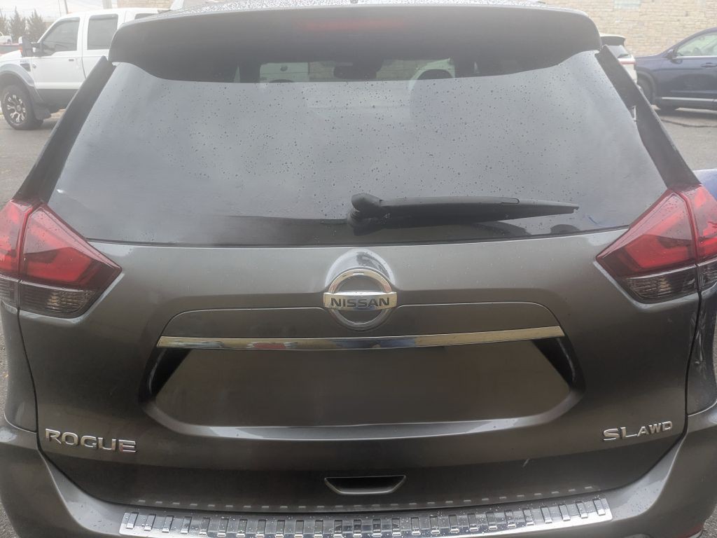 2018 Nissan Rogue Image 5