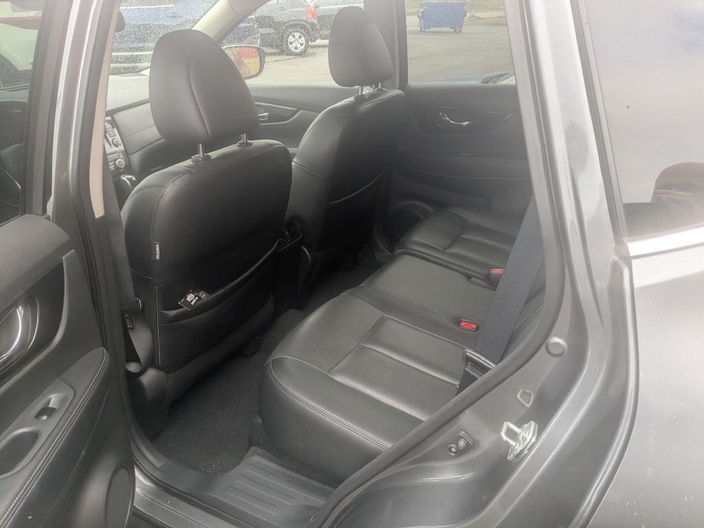 2018 Nissan Rogue Image 8