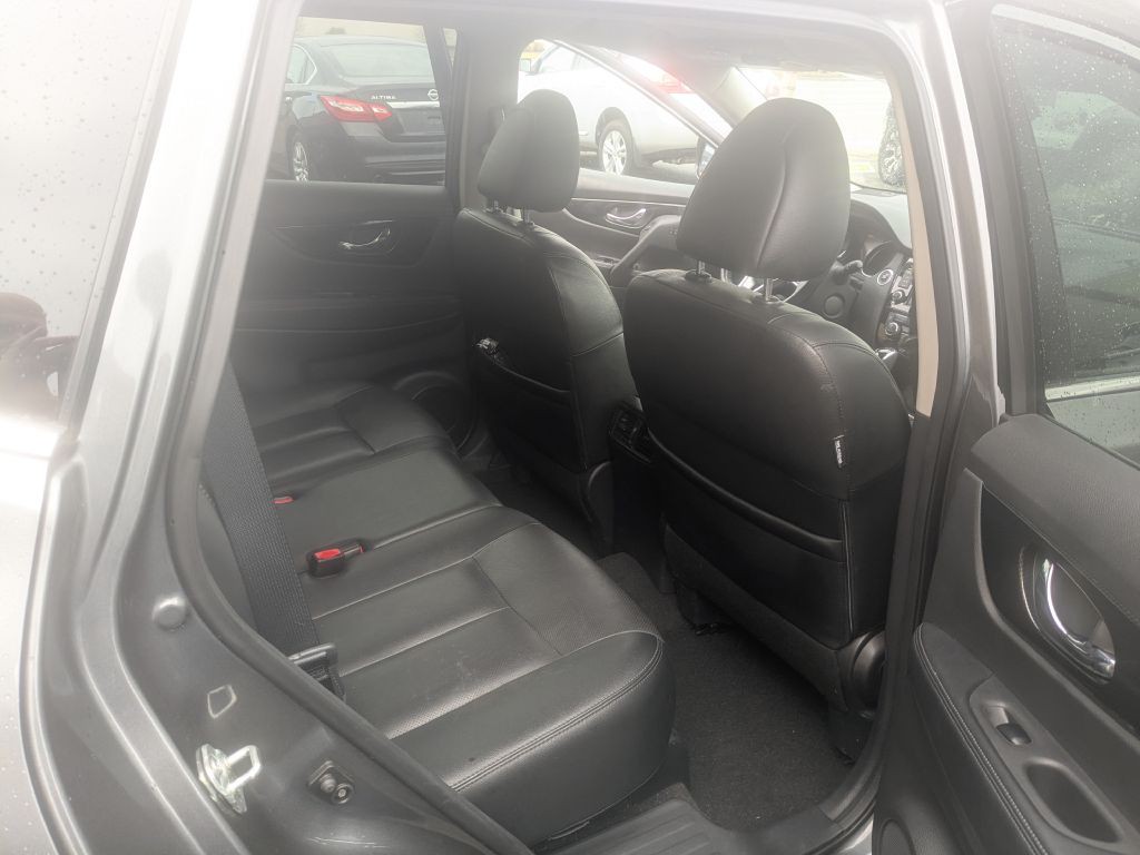 2018 Nissan Rogue Image 10
