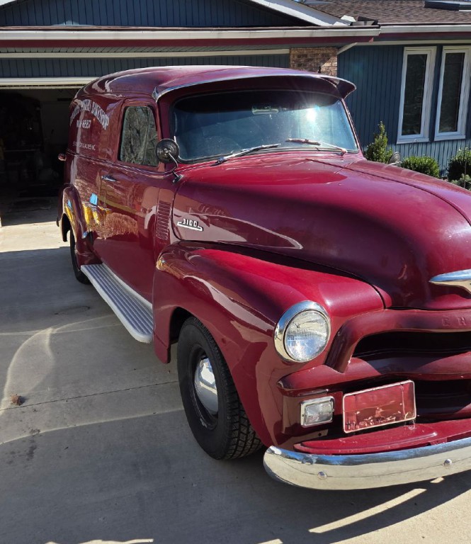 1954 Chevrolet Panel Truck Image 1