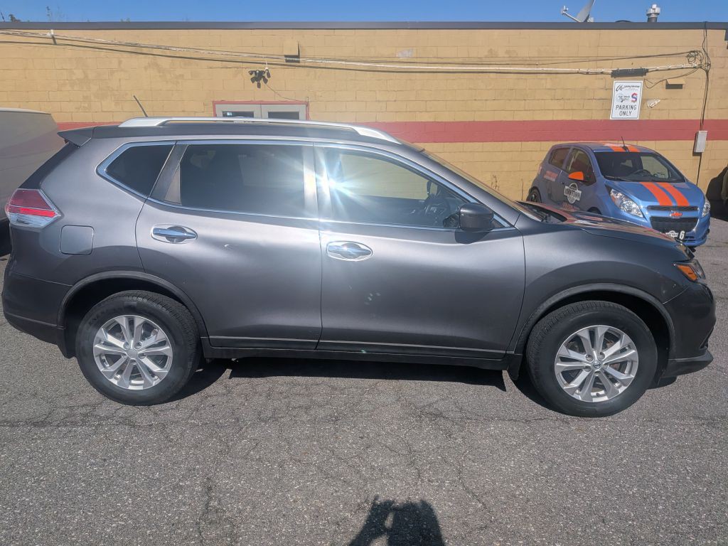 2016 Nissan Rogue Image 2