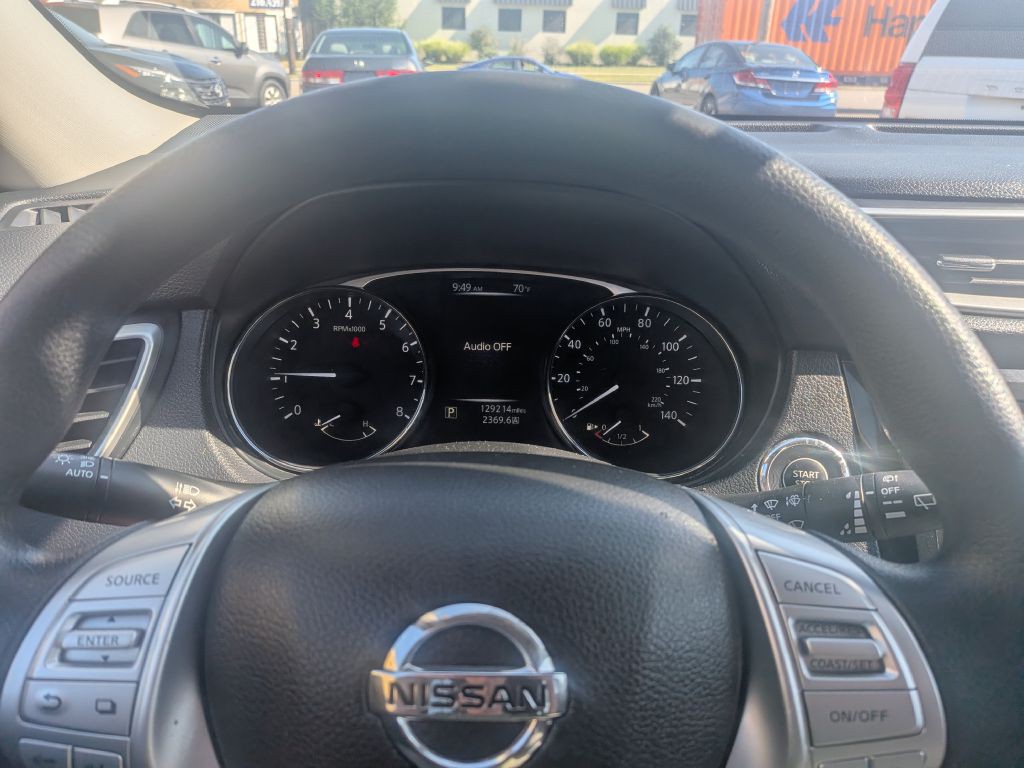 2016 Nissan Rogue Image 13