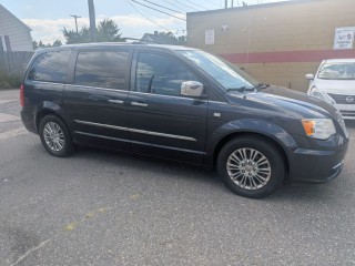 Image for 2014 Chrysler Town & Country 30TH ANNIVERSARY ID: 7623447