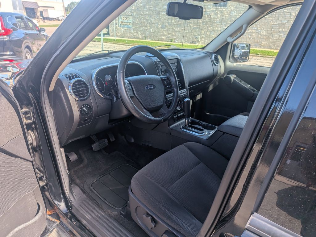 2010 Ford Explorer Image 8