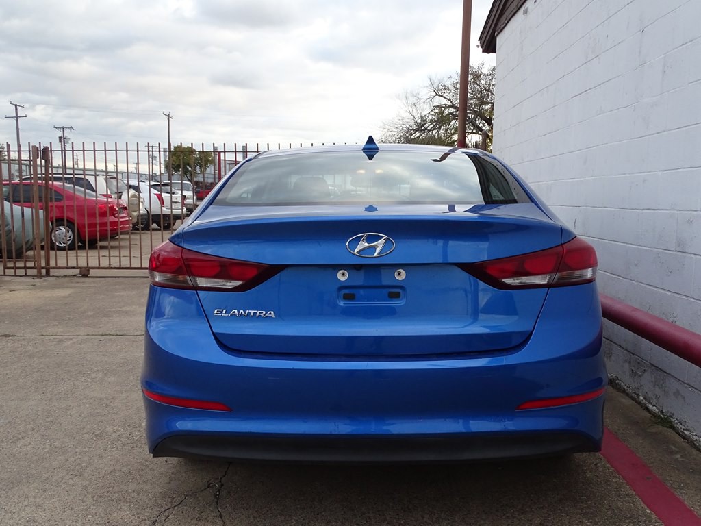 2017 Hyundai Elantra Image 6