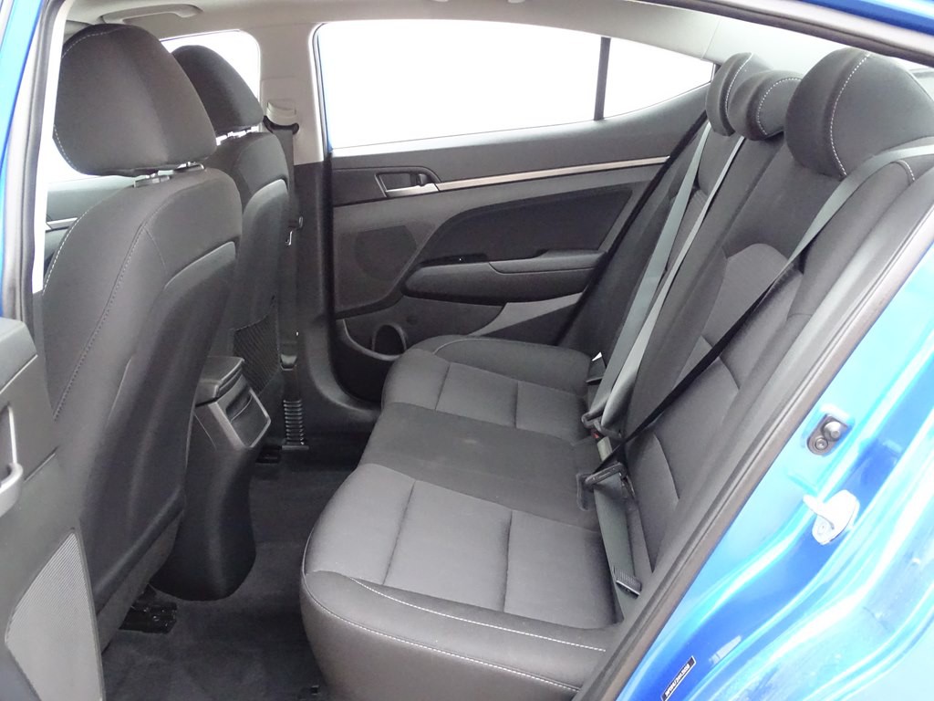2017 Hyundai Elantra Image 10