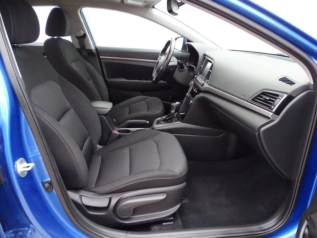 2017 Hyundai Elantra Image 11