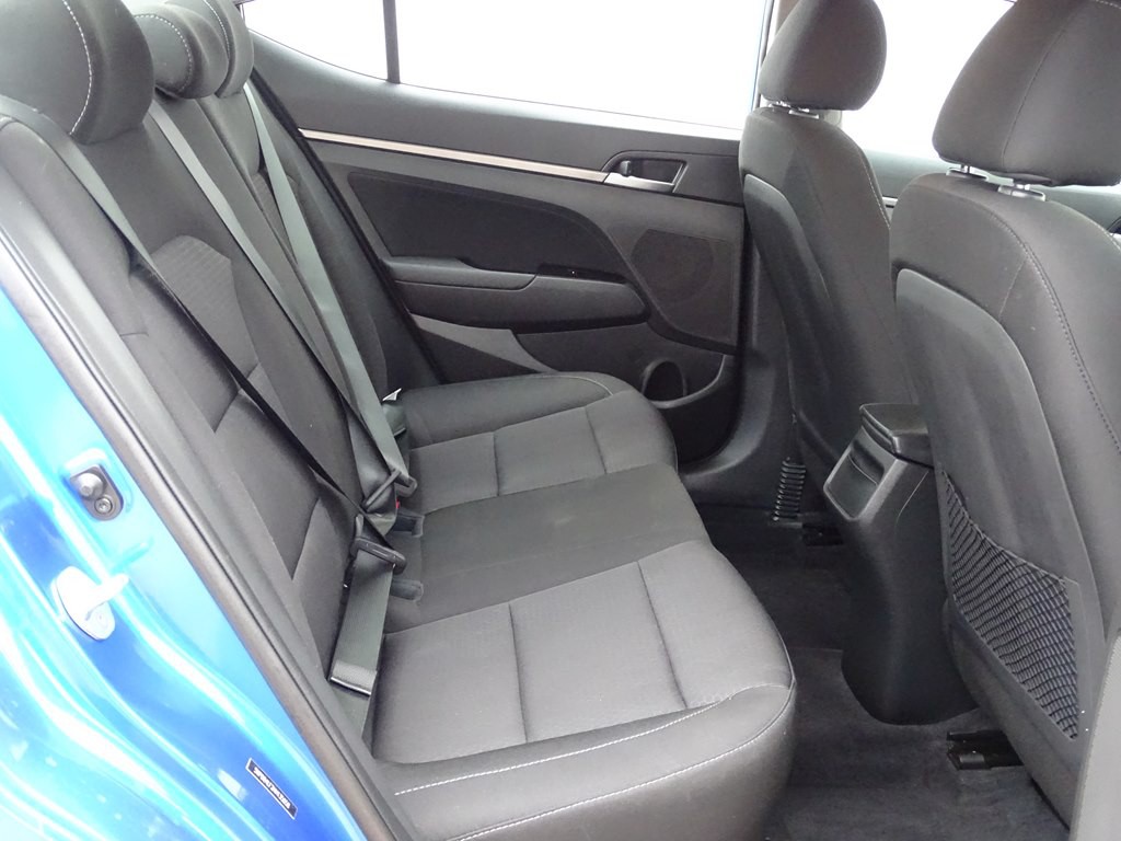 2017 Hyundai Elantra Image 12