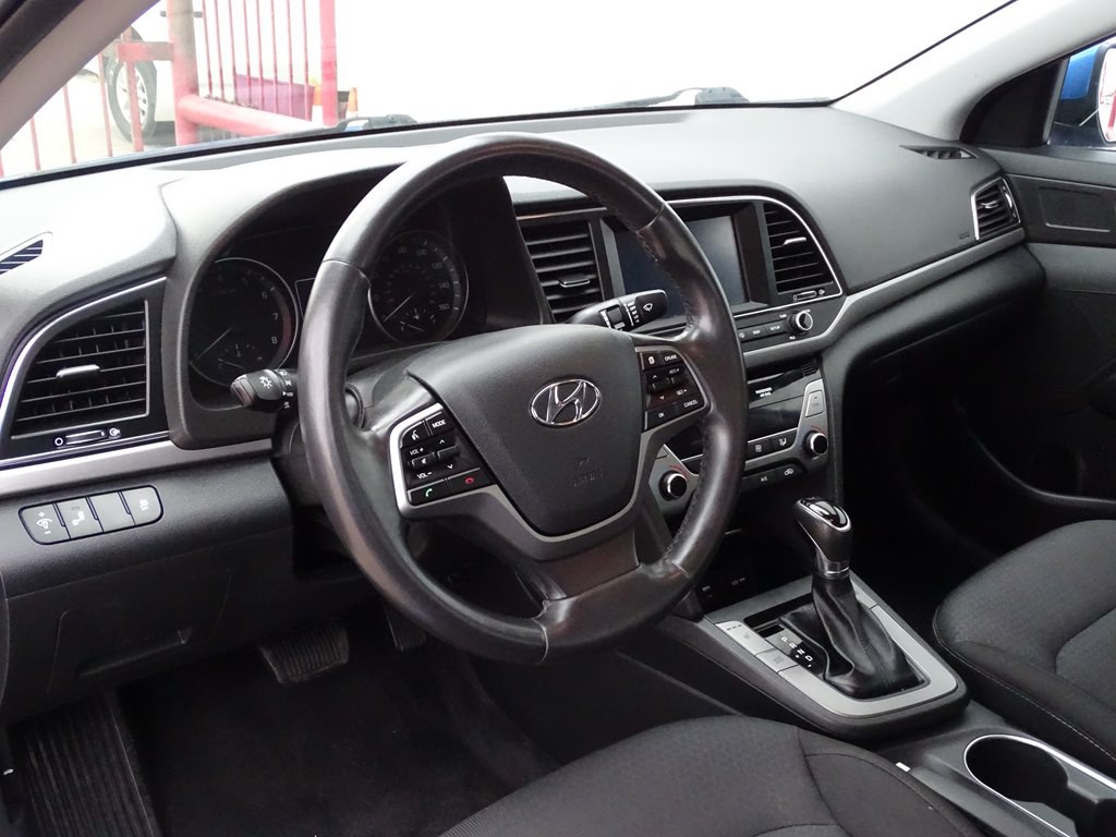 2017 Hyundai Elantra Image 13