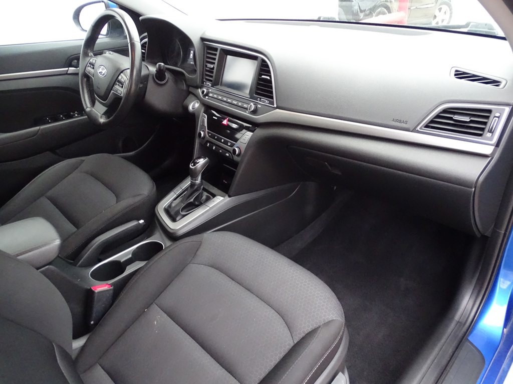 2017 Hyundai Elantra Image 14