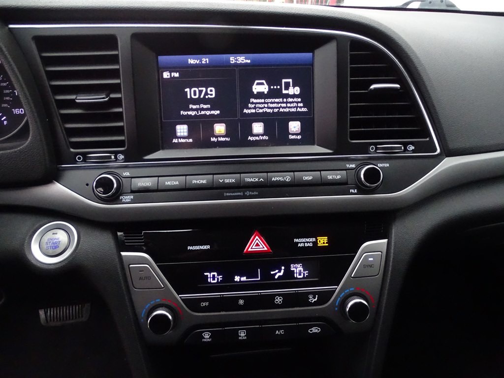 2017 Hyundai Elantra Image 16