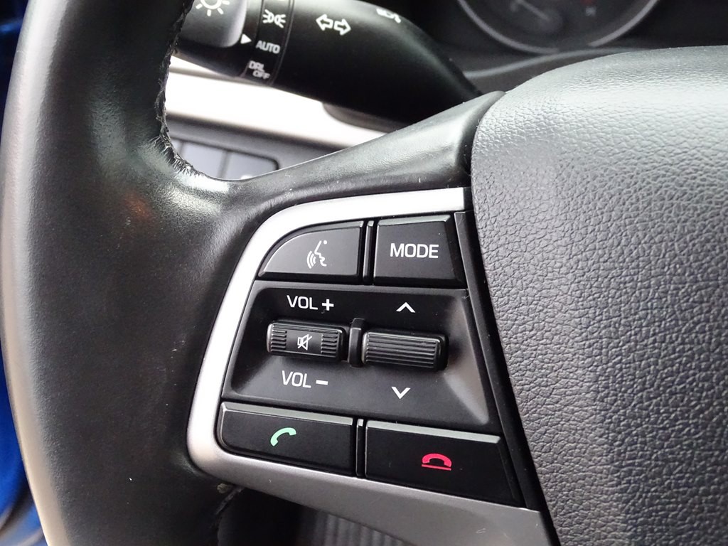 2017 Hyundai Elantra Image 25
