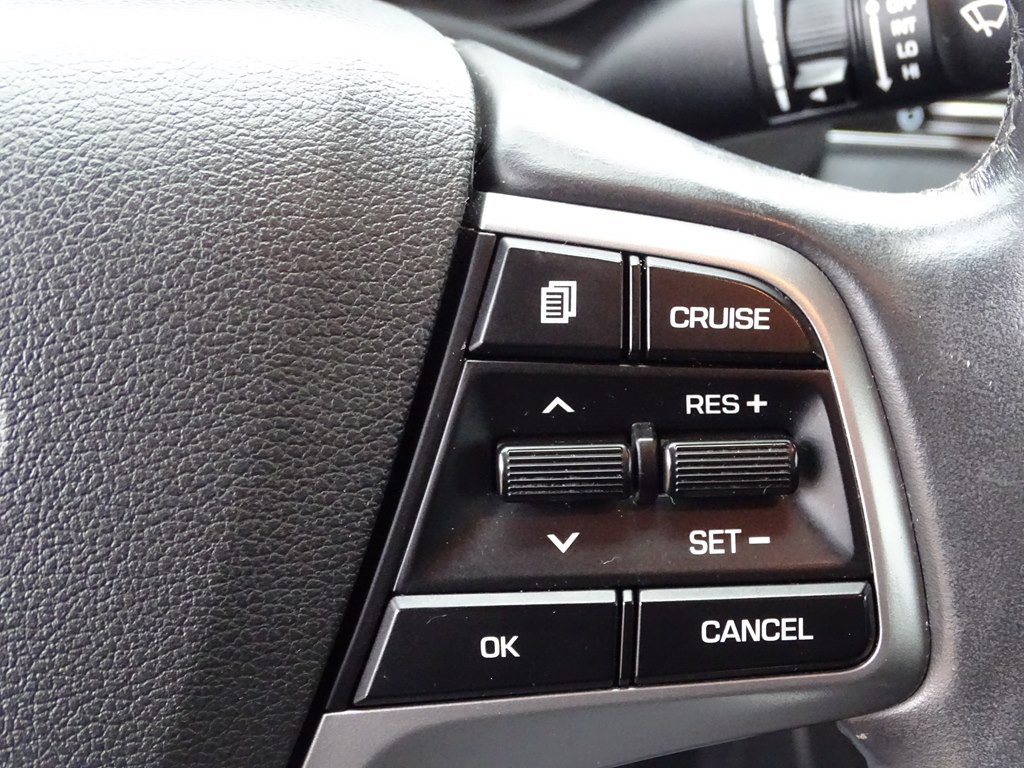 2017 Hyundai Elantra Image 26