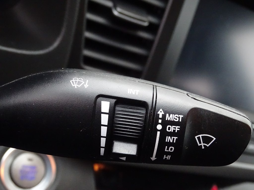 2017 Hyundai Elantra Image 28