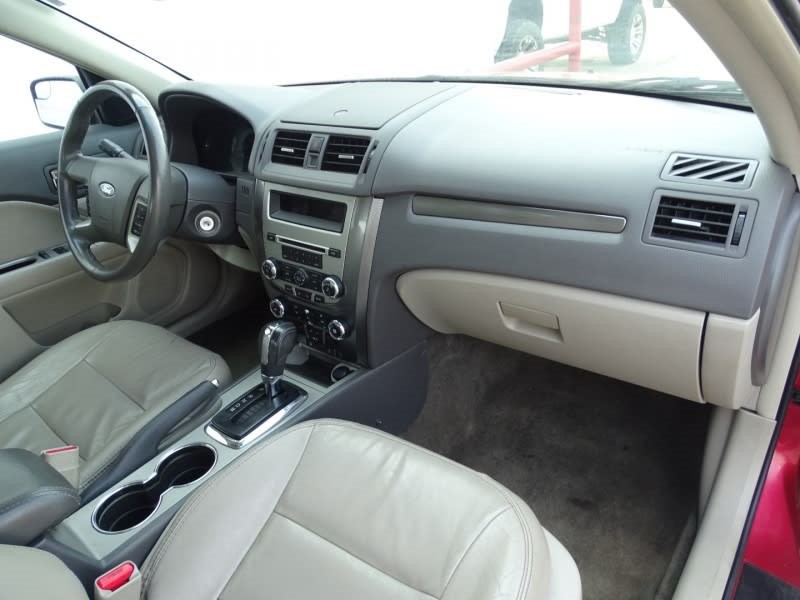 2012 Ford Fusion Image 16