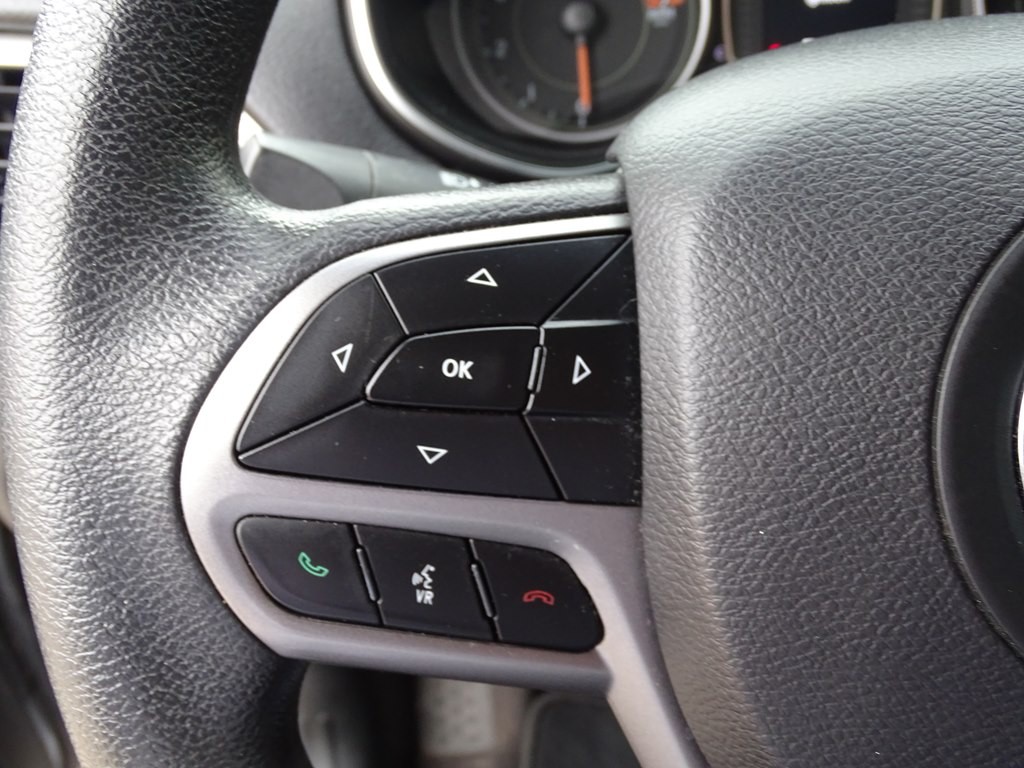 2019 Jeep Cherokee Image 24