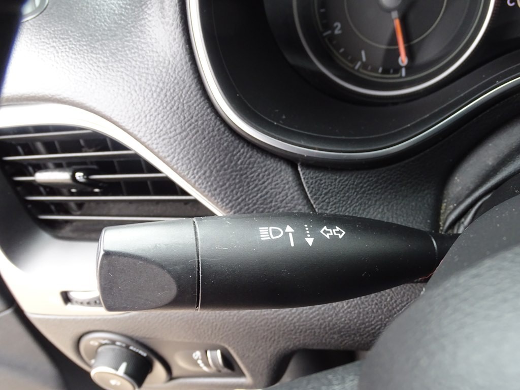 2019 Jeep Cherokee Image 27