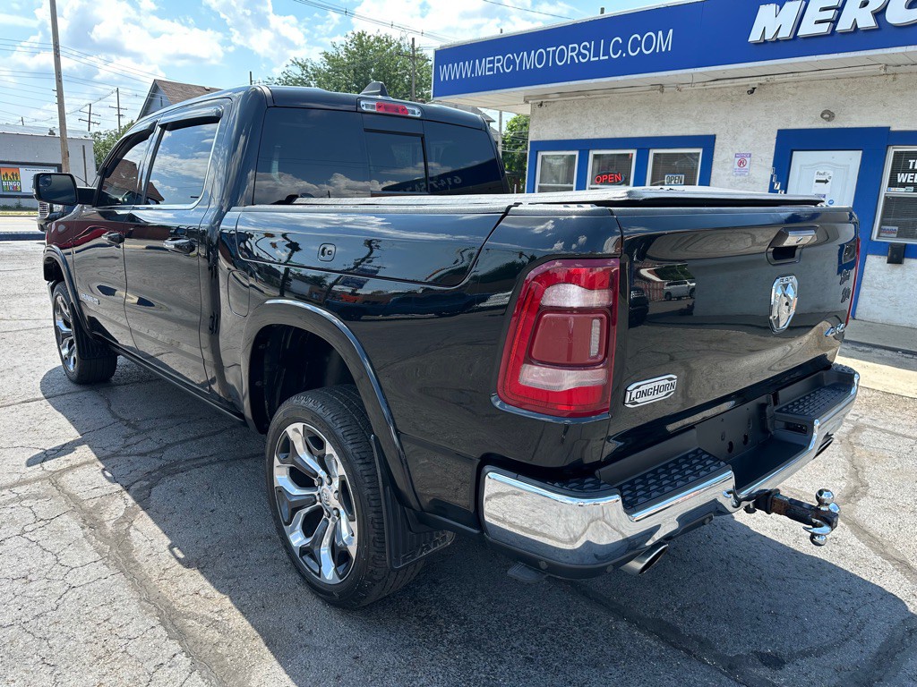 2019 RAM 1500 Image 3